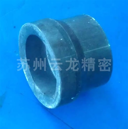 电气连接器